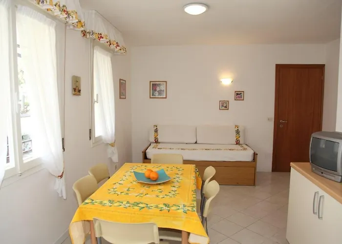 In 25539 * بيبيوني