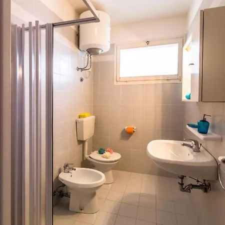 Apartment In 25539 *